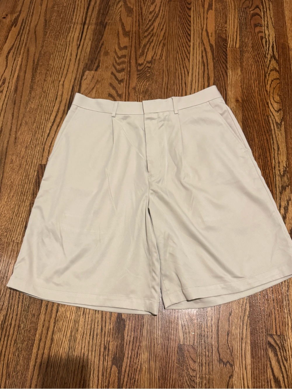Walter Hagen Men's Classic Casual Shorts in Light Cream